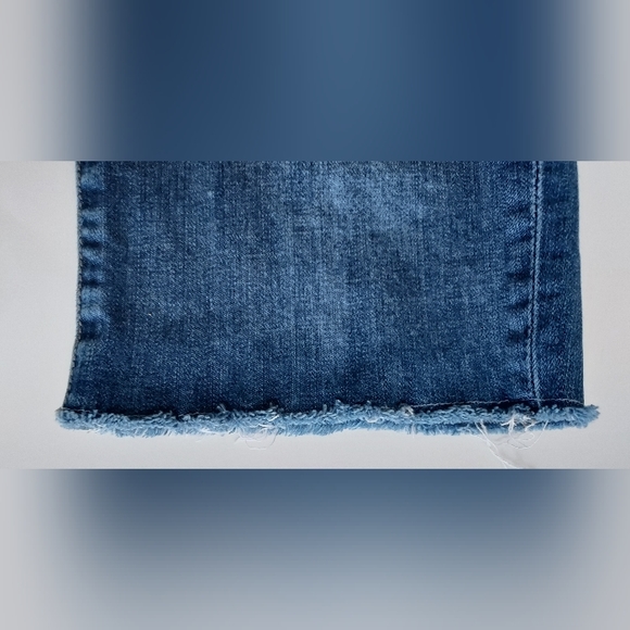 Ladies Lucky Brand Sweet N'Crop Medium Wash Denim Stretch Capris 36" Waist - Picture 9 of 9